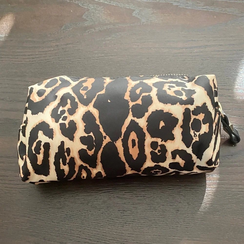 Victoria's Secret Wild Leopard Cosmetic Case - Picture 3 of 4
